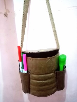 The completed travel bag.