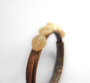 The completed bark bangle.