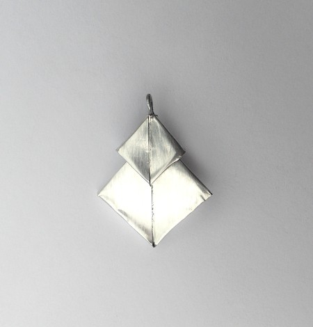 The finished aluminum pendant.