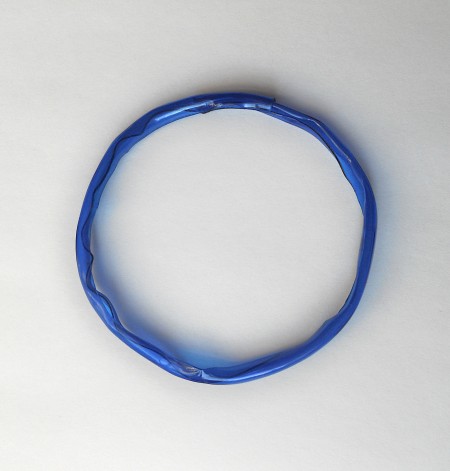 The finished plastic bangle.