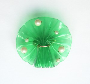 The finished Brooch Tree from Plastic Bottle