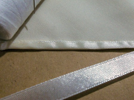 Closeup of ribbon attachment