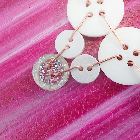 Detail of using wire to attach the corner