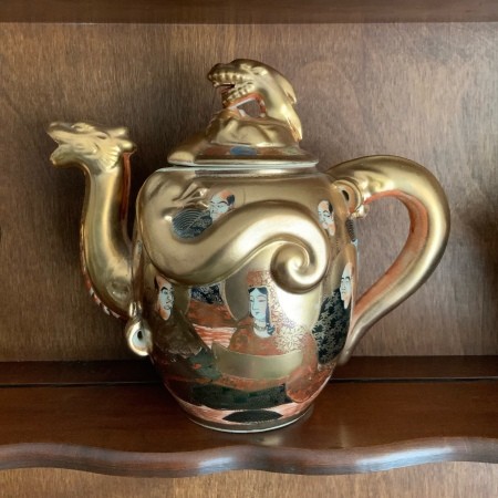 The decorative teapot.