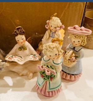 Figurines of young girls.