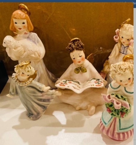 Figurines of young girls.
