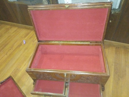 The open trunk with drawers.