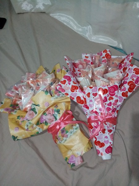 The finished money bouquet.