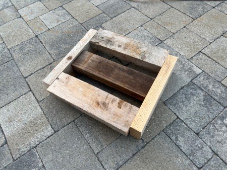 The finished Wooden Plant Riser