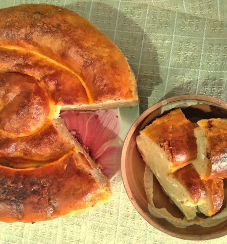 A completed loaf of mesenitza.