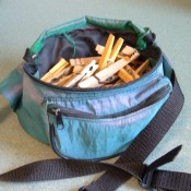 A fanny pack full of clothespins.