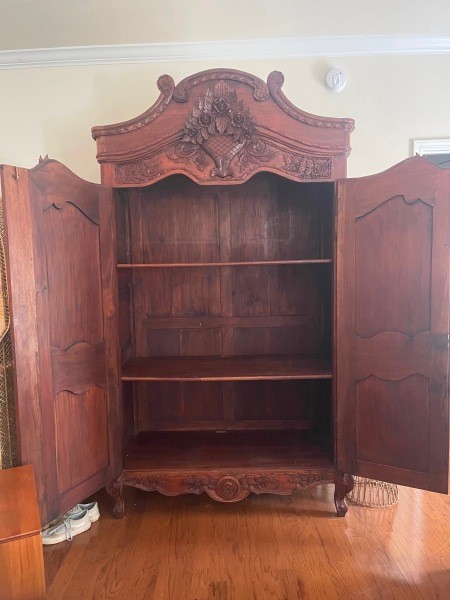The open armoire.