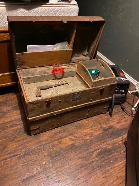 Information on Old Trunk?