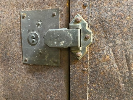 Information on Old Trunk?