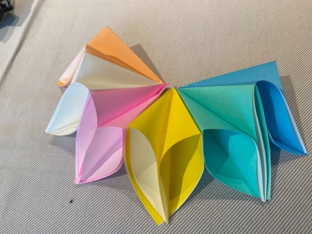 Assembling the flower.