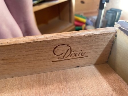 The Dixie logo inside the drawer.