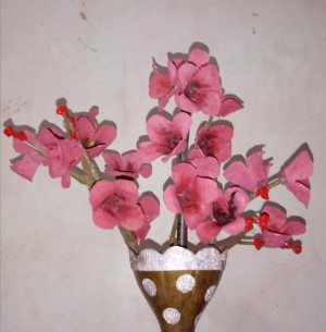 the finished egg carton cherry blossoms.