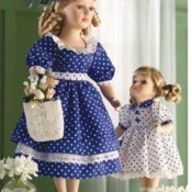 A mother and child porcelain doll set.
