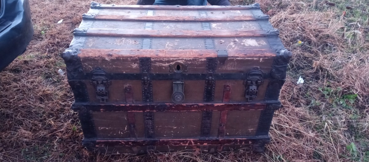 Value of Steamer Trunk? ThriftyFun