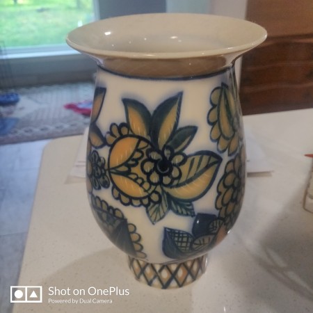 A decorative Russian vase.