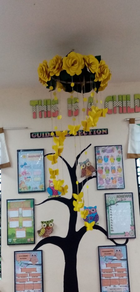 The completed paper flower chandelier.