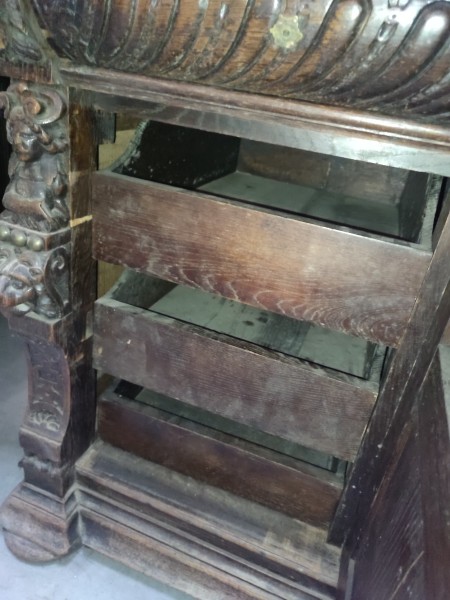 Close up of double sided desk.