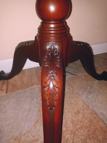 Information on Grand Rapids Mahogany 3 Tier Claw Foot Table?