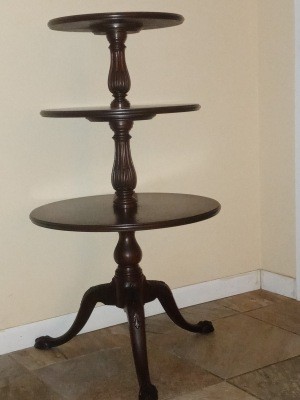 Information on Grand Rapids Mahogany 3 Tier Claw Foot Table?