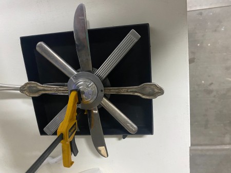 Assembling the flower.