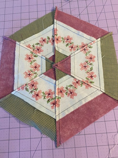 Hexagon Table Topper Using a Triangular Ruler