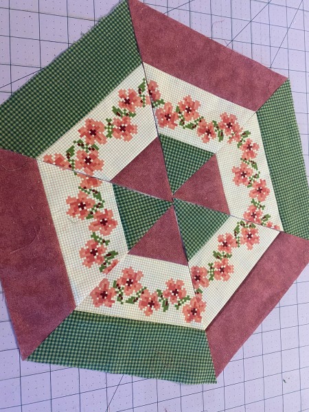 Hexagon Table Topper Using a Triangular Ruler