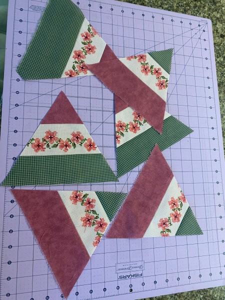 Hexagon Table Topper Using a Triangular Ruler