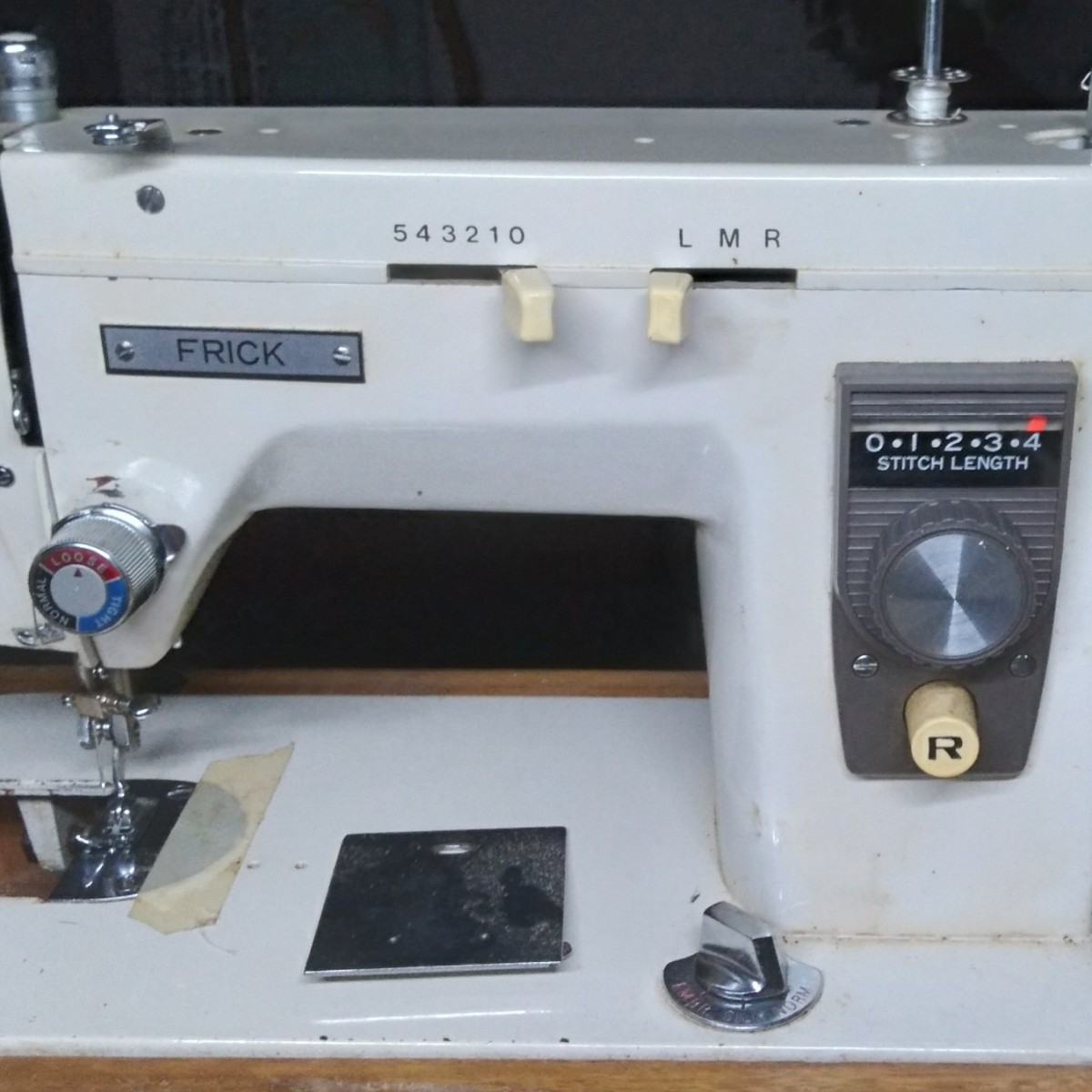 Identifying Sewing Machine Model? | ThriftyFun