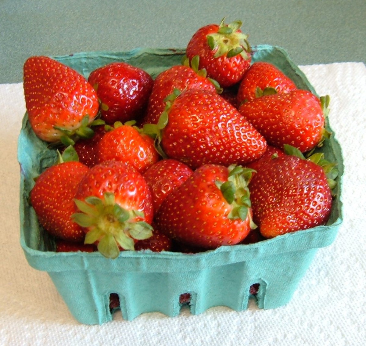 how-to-keep-strawberries-fresh-for-a-week-thriftyfun