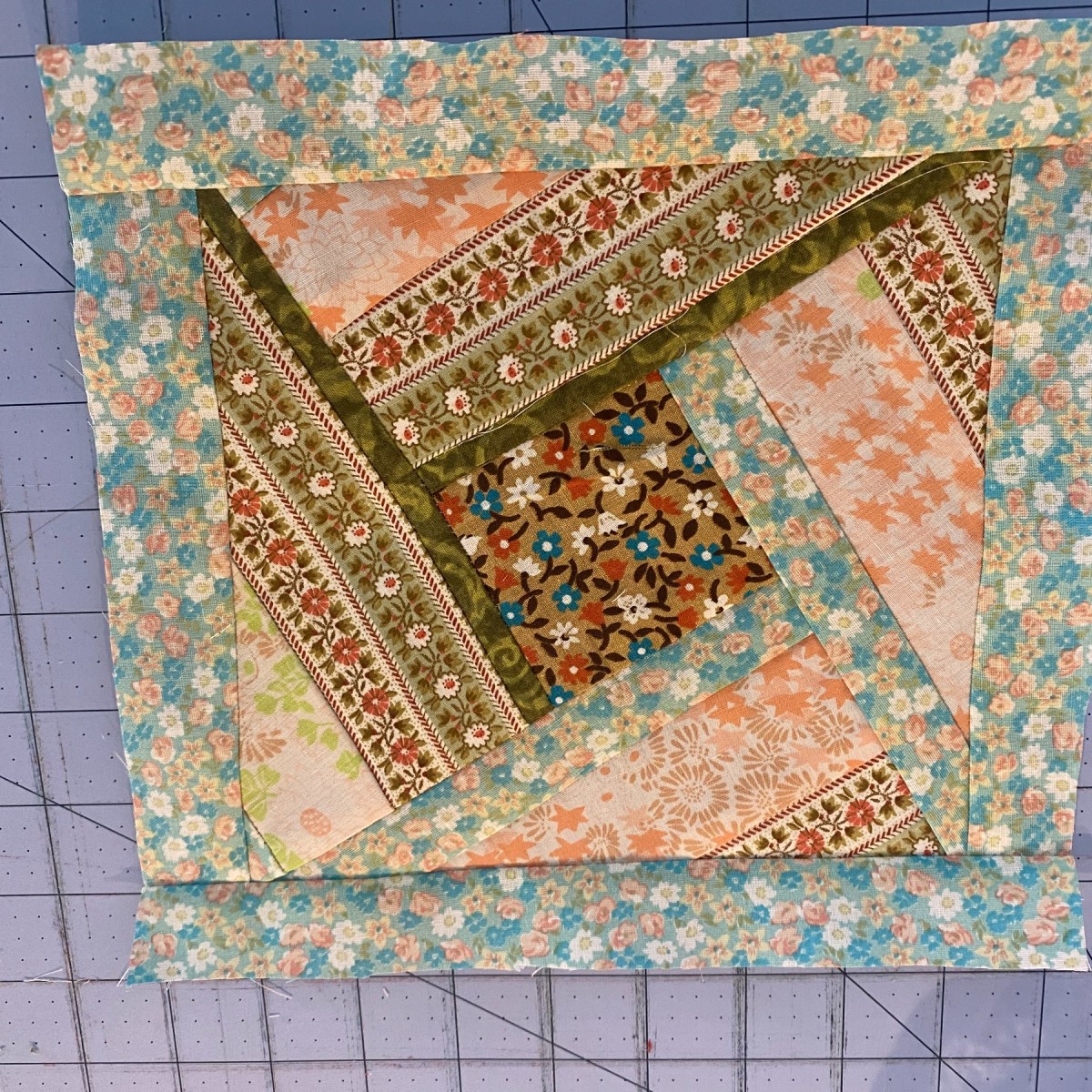 spin-me-around-quilt-block-thriftyfun