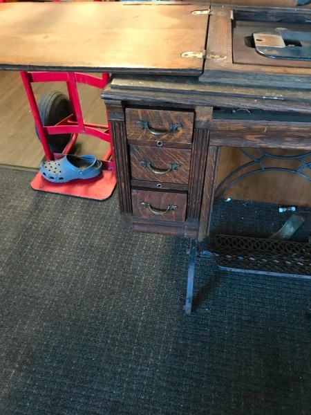 Value of Elderidge Sewing Machine?