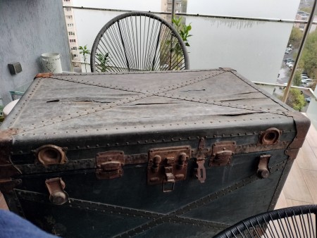 Information About Steamer Trunk?